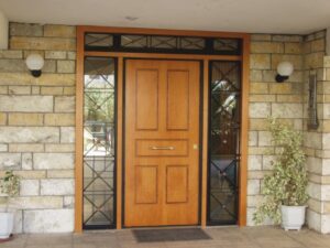 kentriki-eisodos-polukatoikias